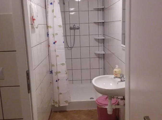 Living In The Box * برلين